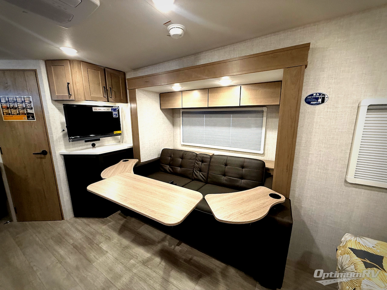 2026 Ember Overland Series 221MSL Photo 8