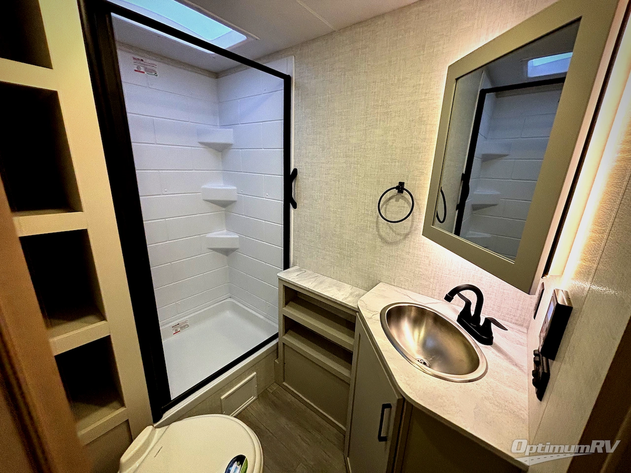 2026 Ember E-Series 26ETS Photo 16