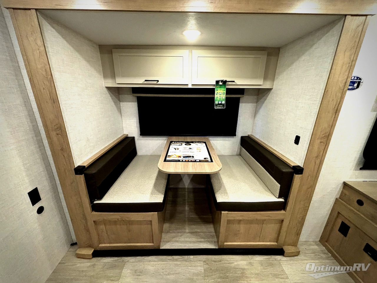 2026 Ember E-Series 19ETS Photo 8