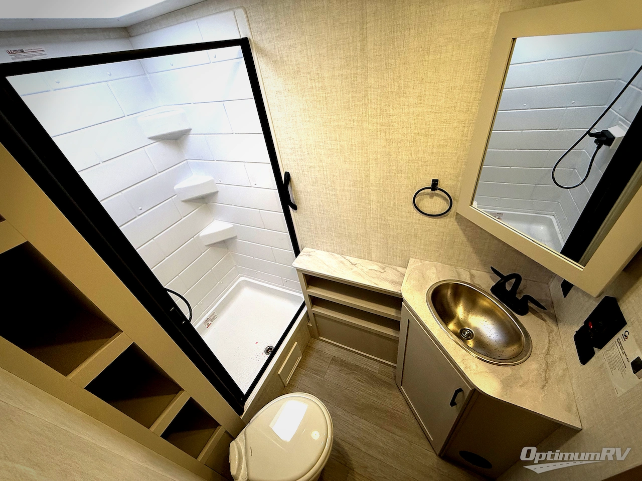 2026 Ember E-Series 19ETS Photo 16