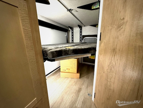 2026 Ember E-Series 26ETS RV Photo 3