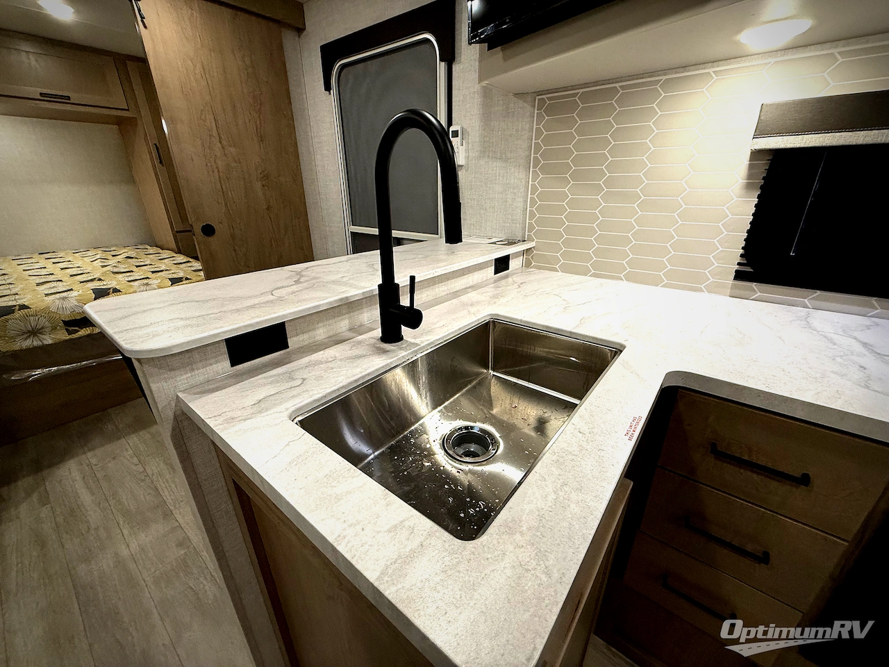 2026 Ember E-Series 26ETS Photo 11