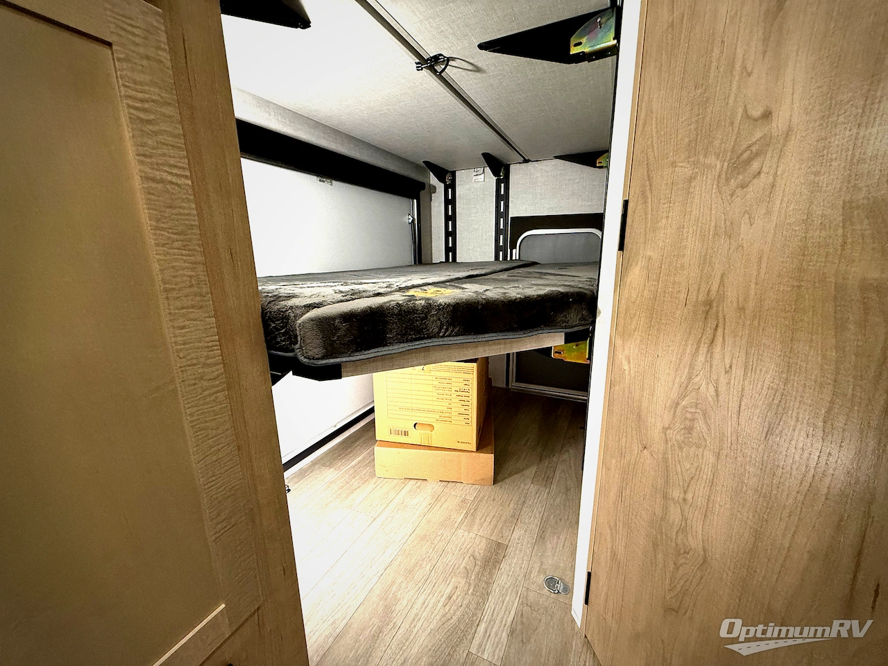 2026 Ember E-Series 26ETS Photo 15