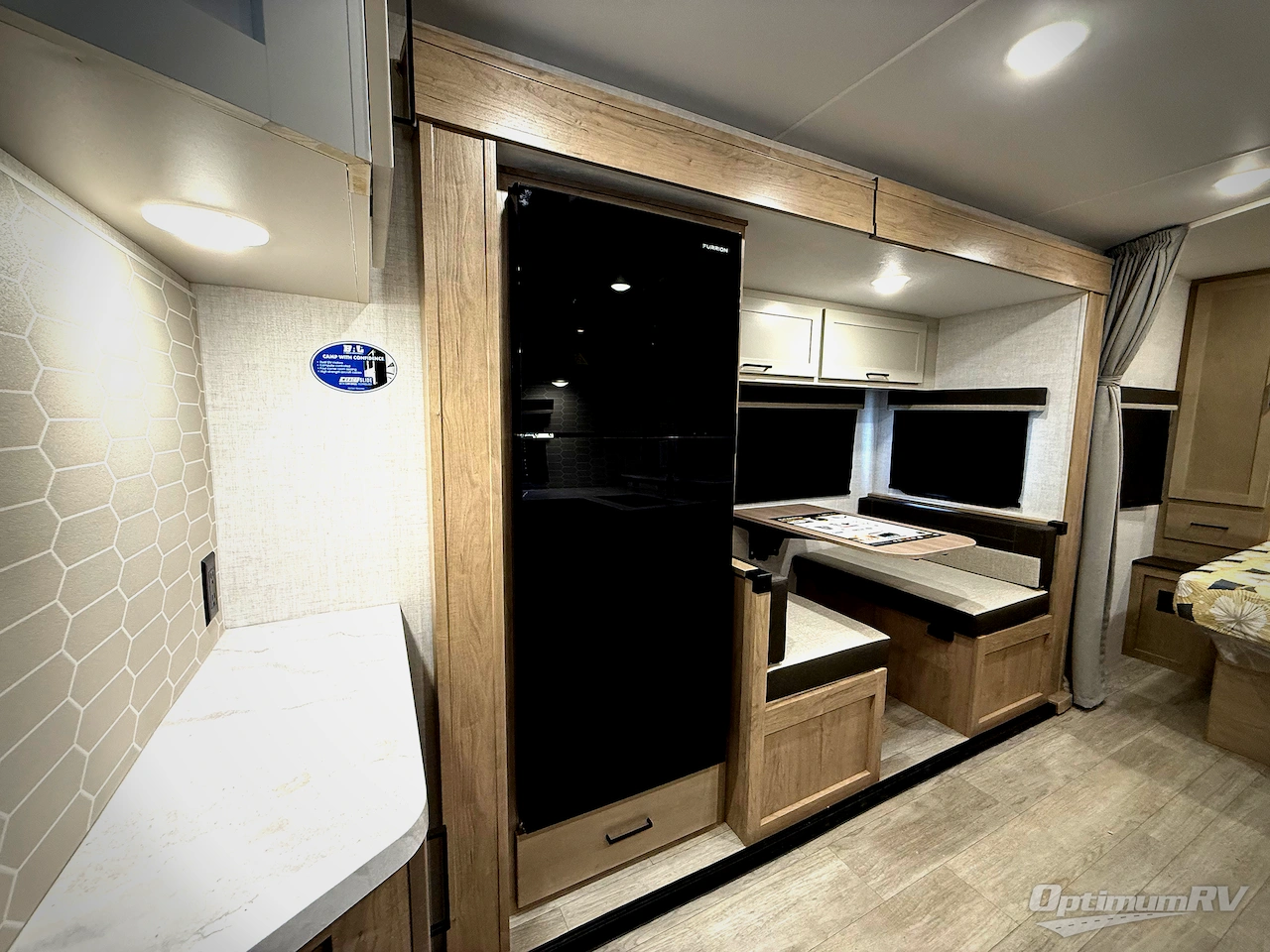 2026 Ember E-Series 22ETS Photo 8