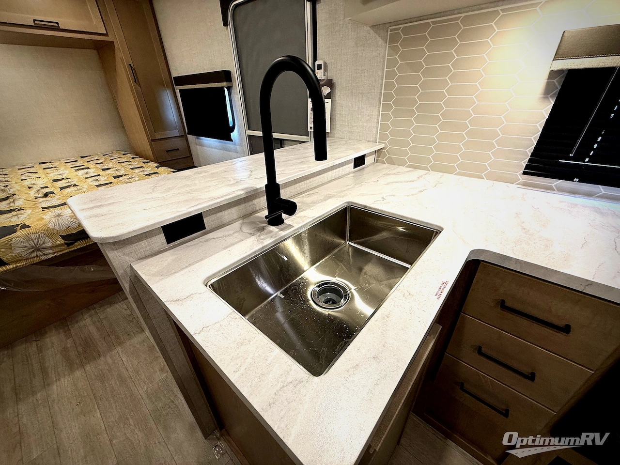 2026 Ember E-Series 22ETS Photo 11