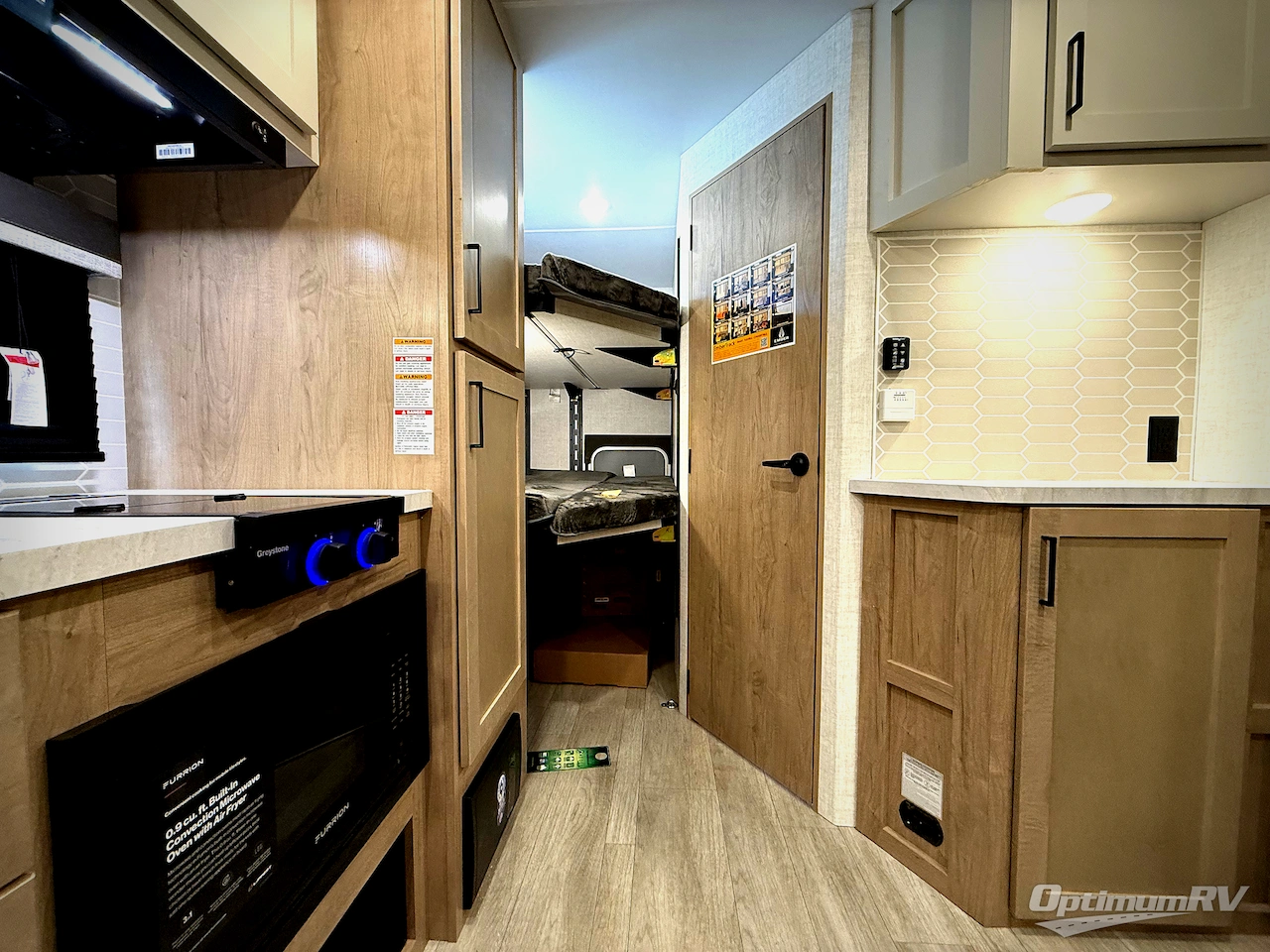 2026 Ember E-Series 22ETS Photo 14