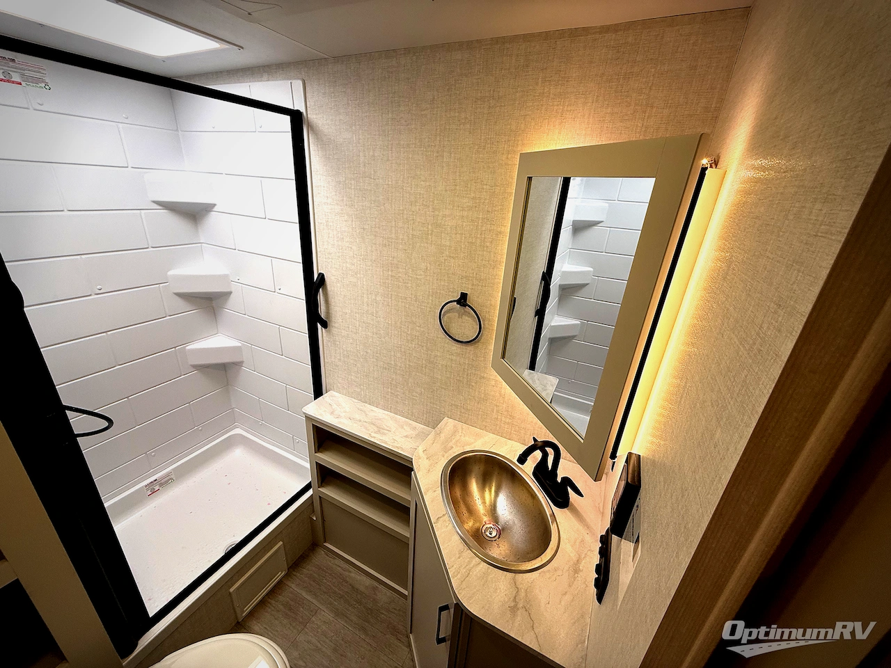 2026 Ember E-Series 22ETS Photo 18