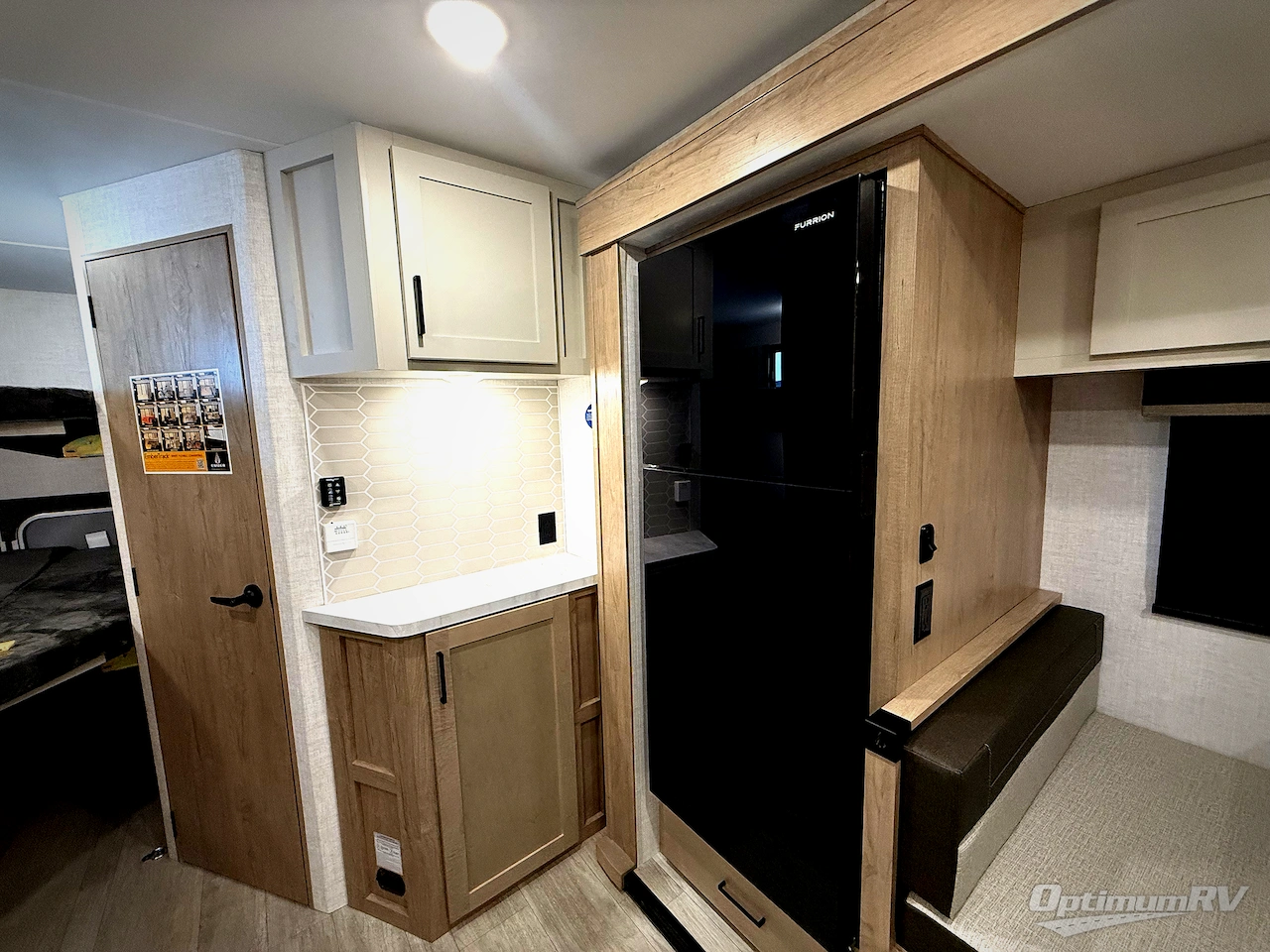 2026 Ember E-Series 22ETS Photo 9