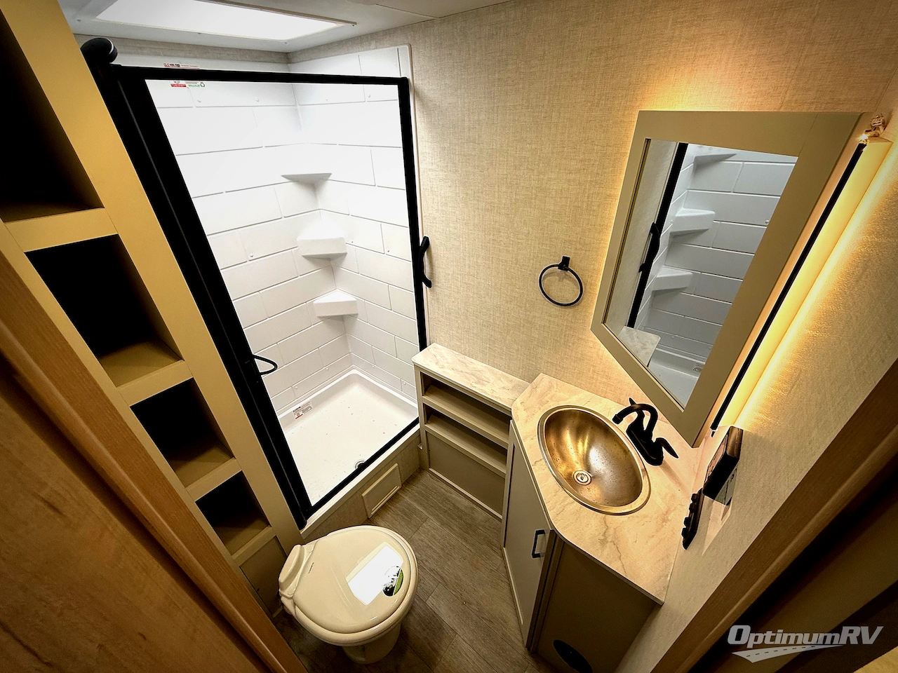 2026 Ember E-Series 22ETS Photo 18