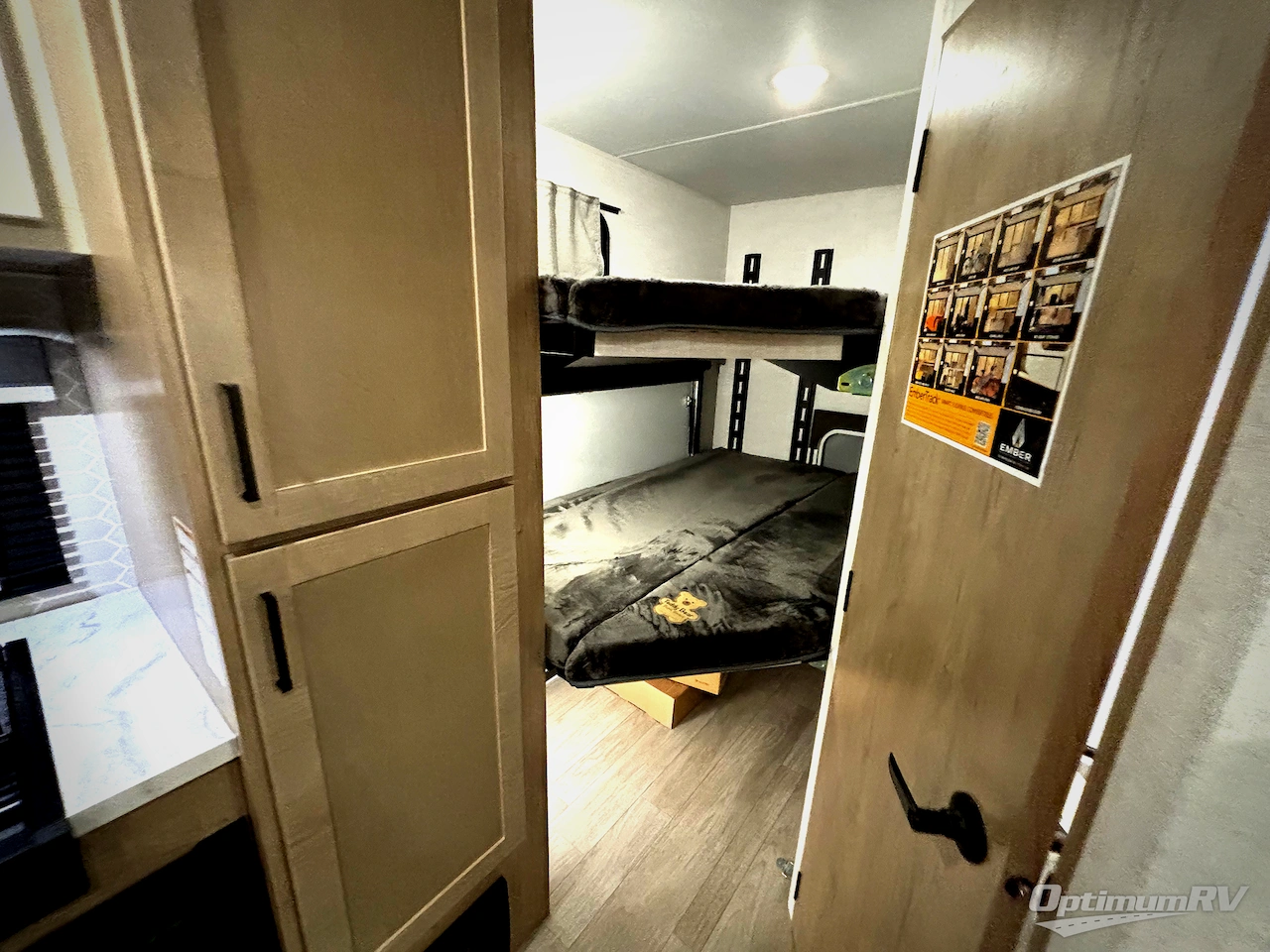 2026 Ember E-Series 22ETS Photo 12