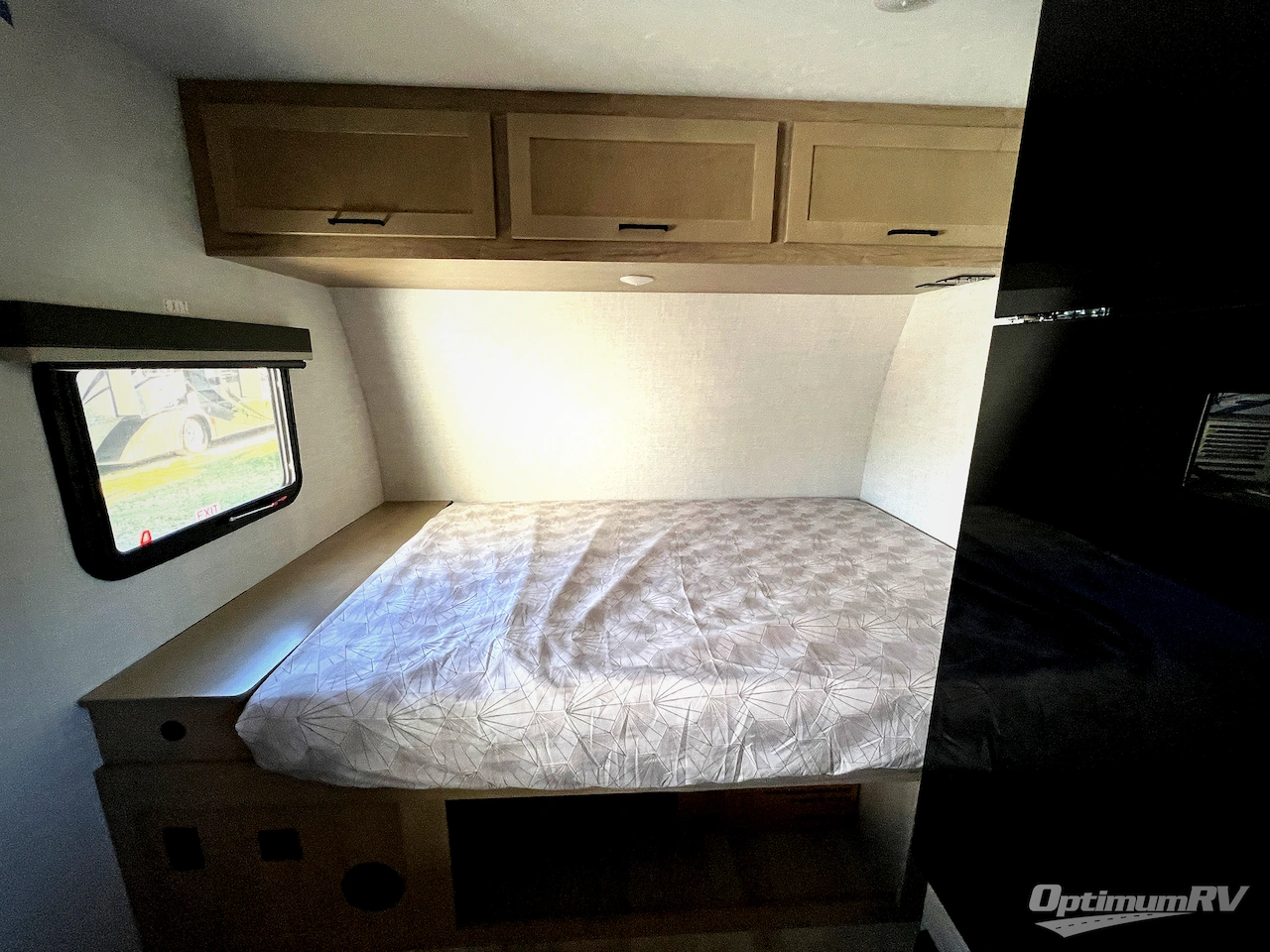 2026 Ember E-Series 18RBE Photo 12