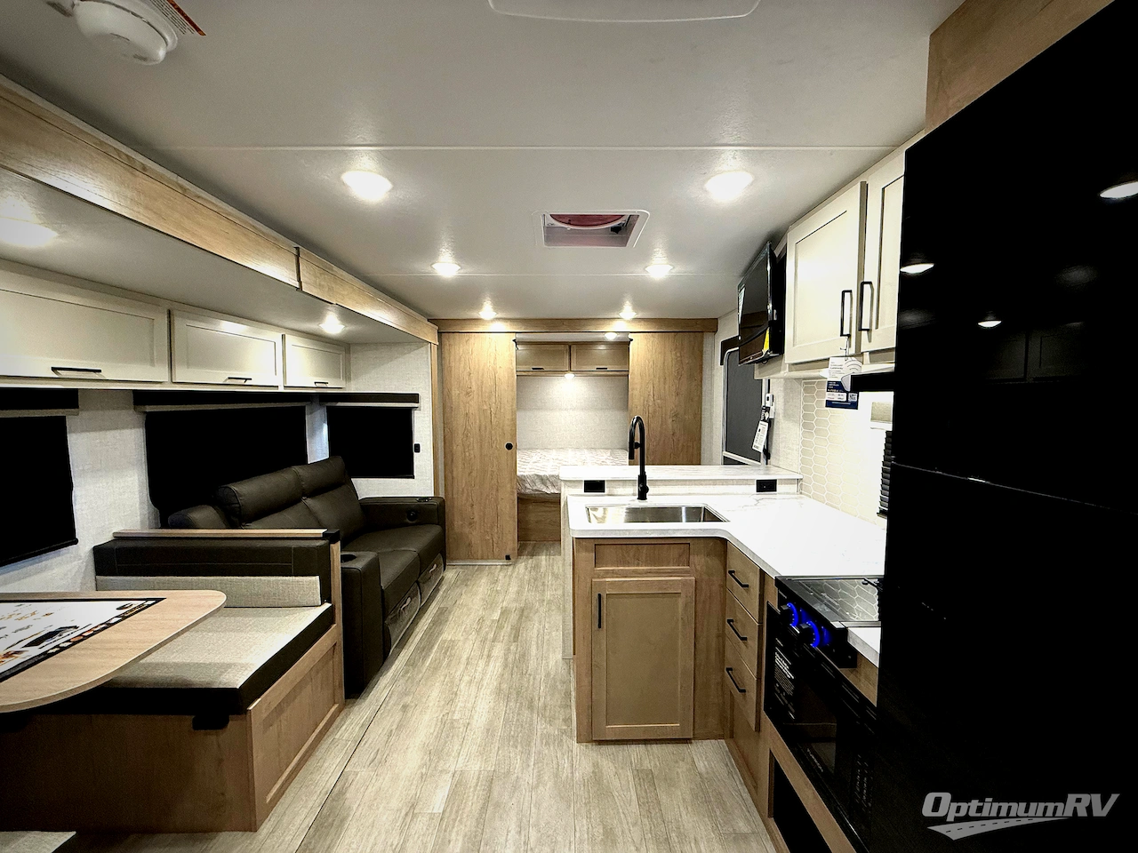 2026 Ember E-Series 26ETS Photo 4