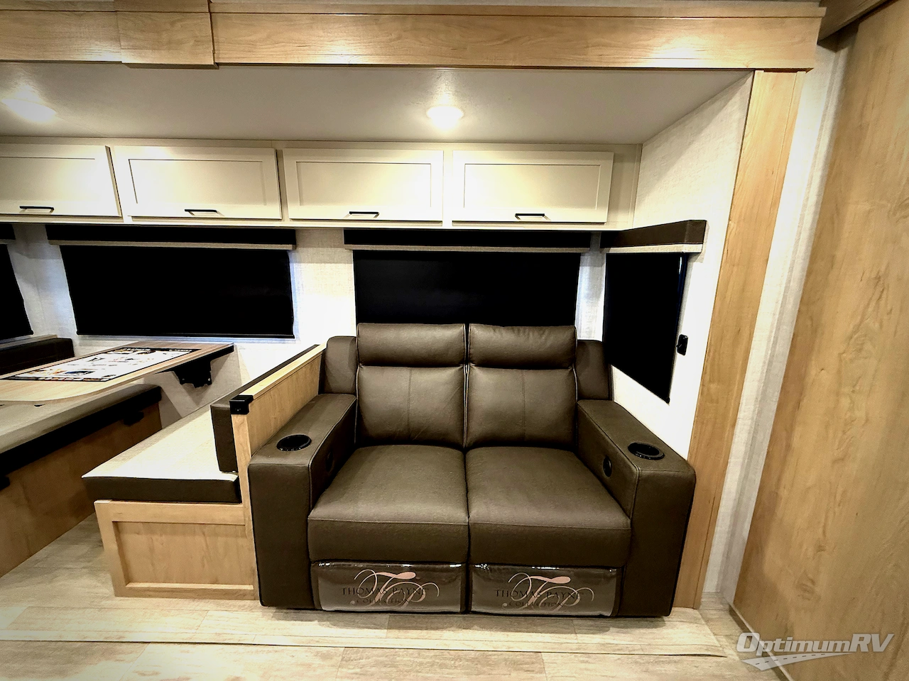 2026 Ember E-Series 26ETS Photo 8