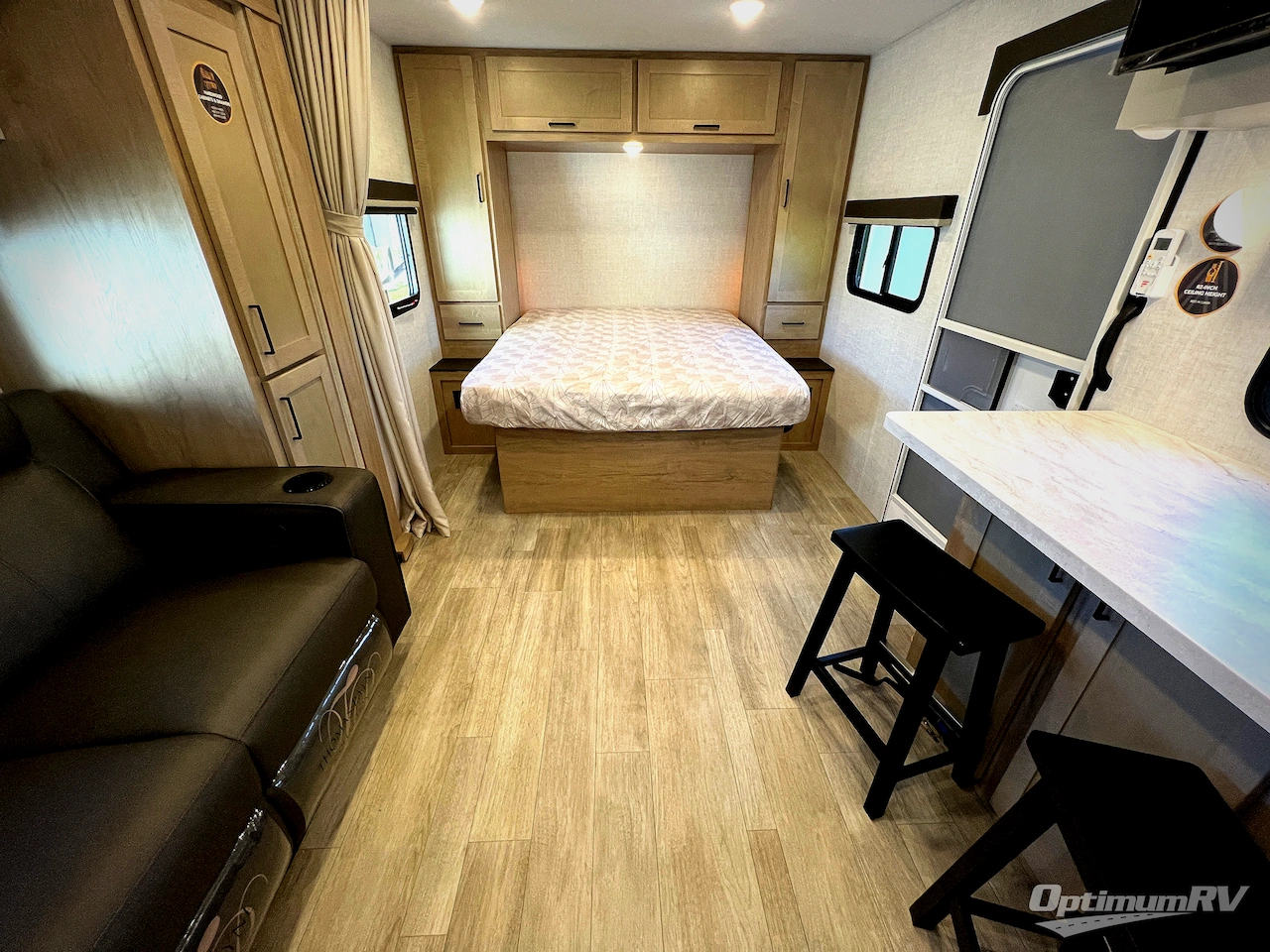 2026 Ember E-Series 21RKE Photo 19