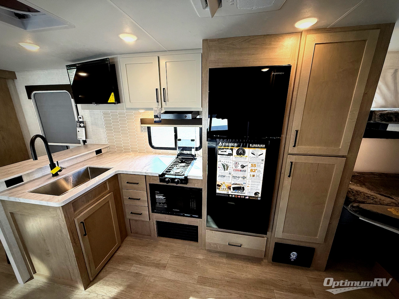 2026 Ember E-Series 26ETS Photo 12