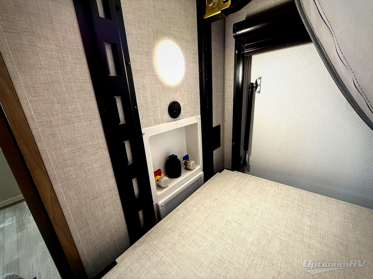 2026 Ember E-Series 26ETS Photo 15