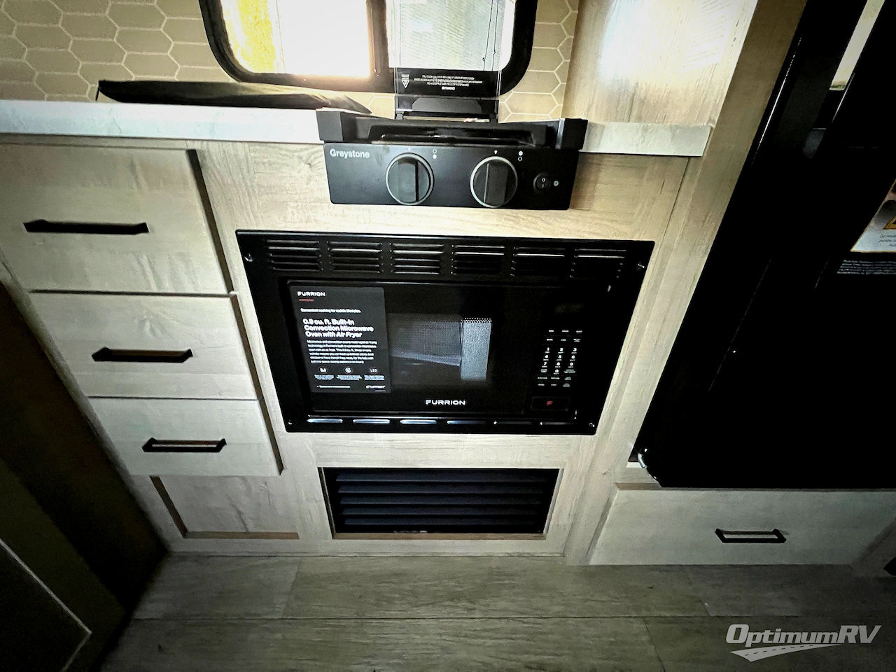 2026 Ember E-Series 26ETS Photo 11