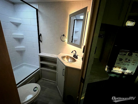 2026 Ember E-Series 22ETS RV Photo 4