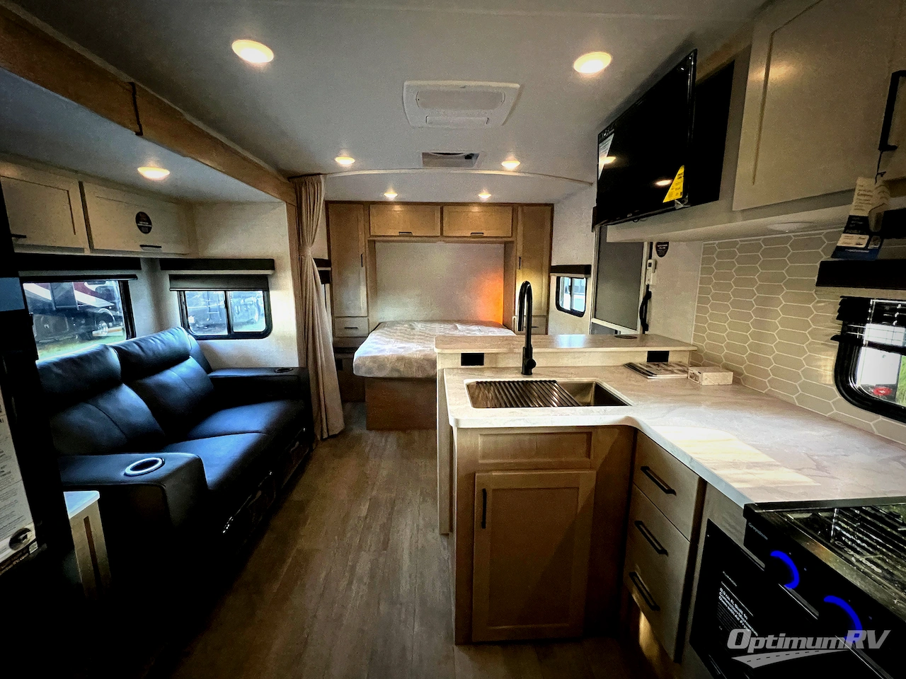 2026 Ember E-Series 22ETS Photo 10