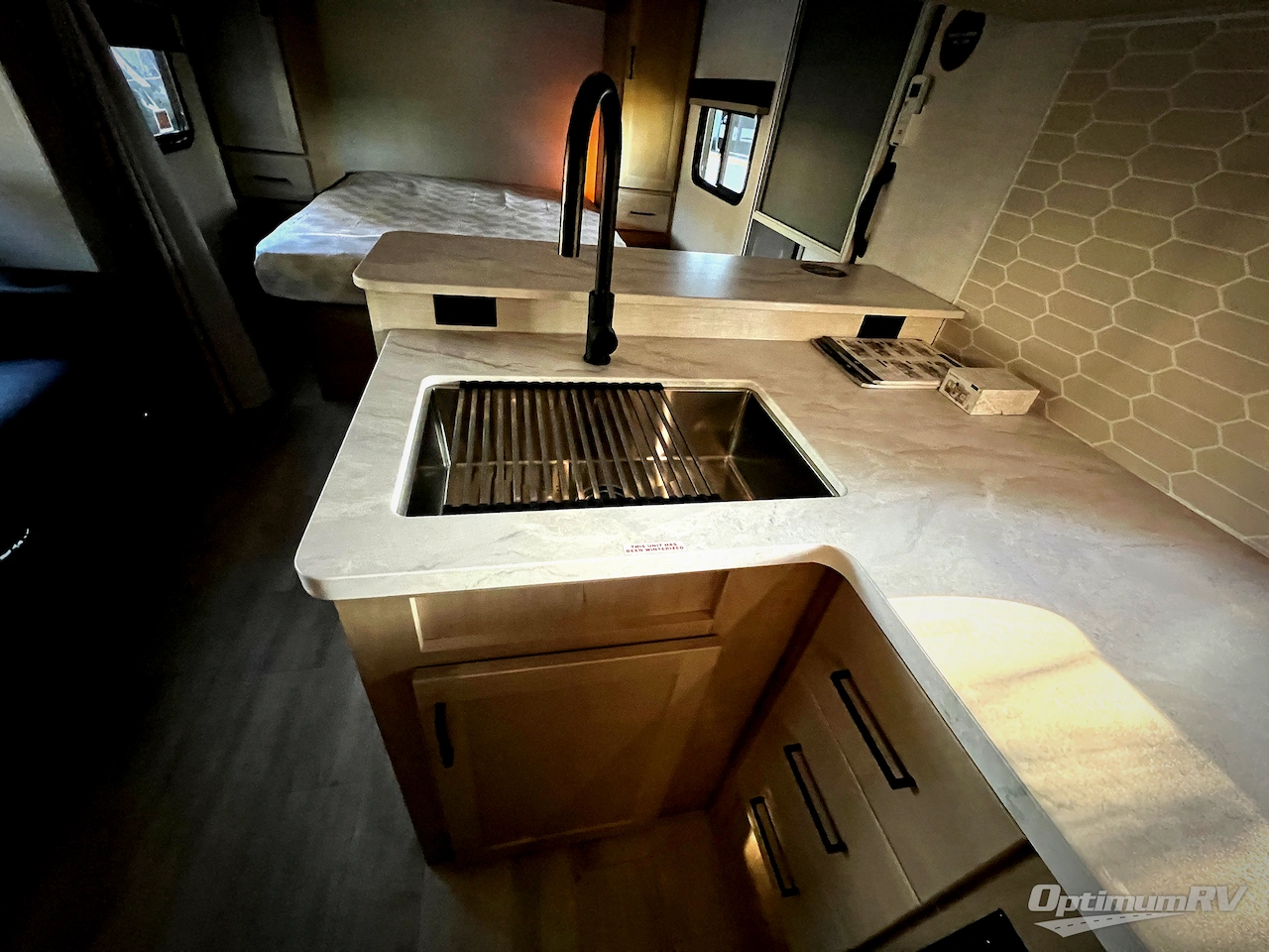 2026 Ember E-Series 22ETS Photo 11