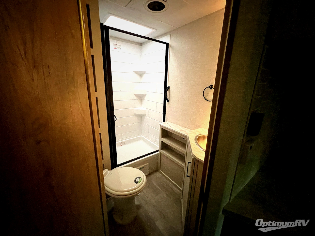 2026 Ember E-Series 22ETS Photo 18