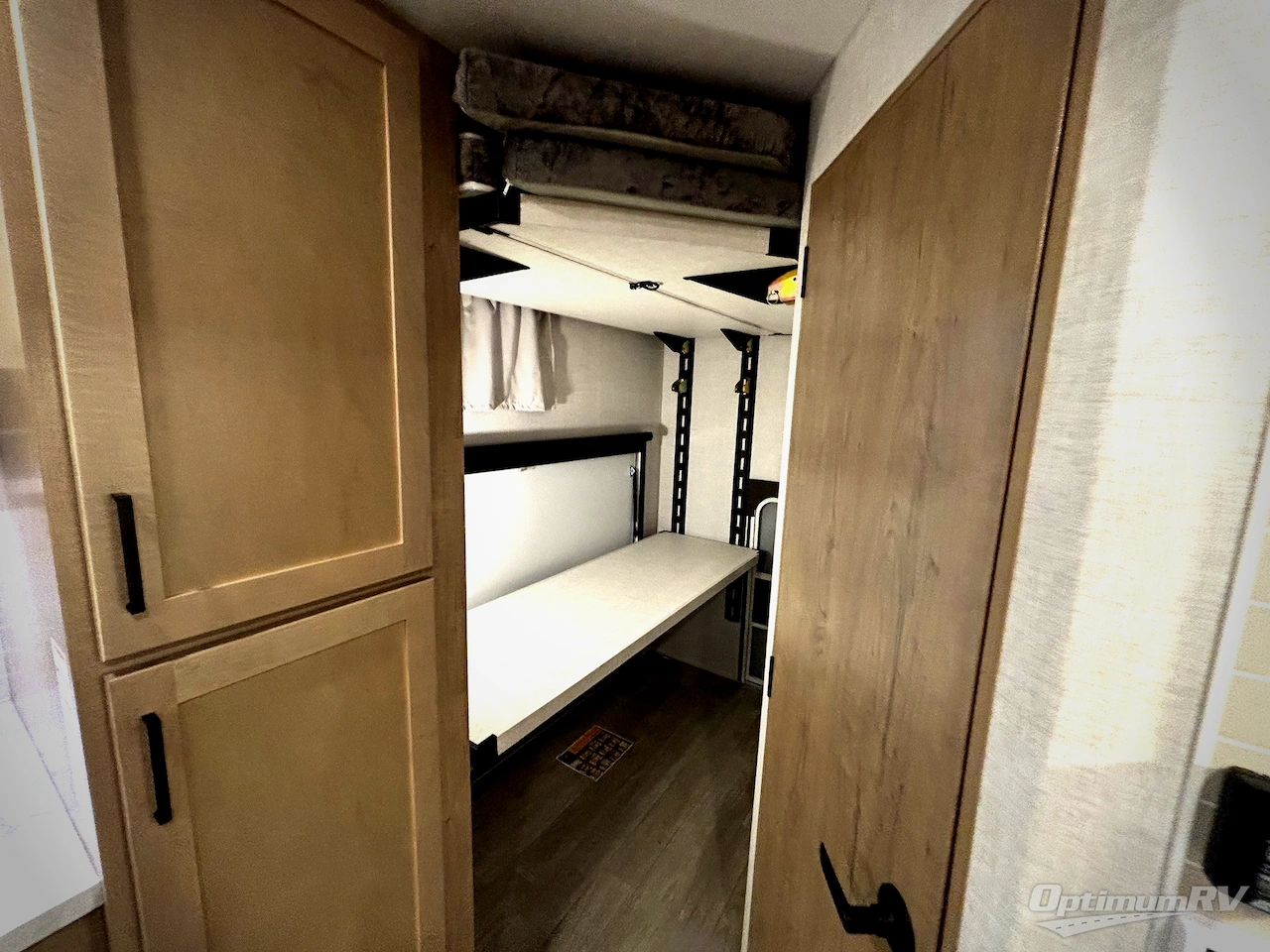 2026 Ember E-Series 22ETS Photo 14