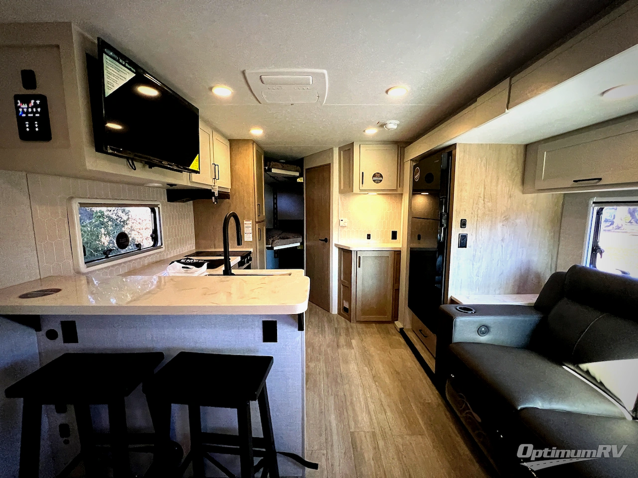 2027 Ember Touring Edition 2200ETL Photo 4