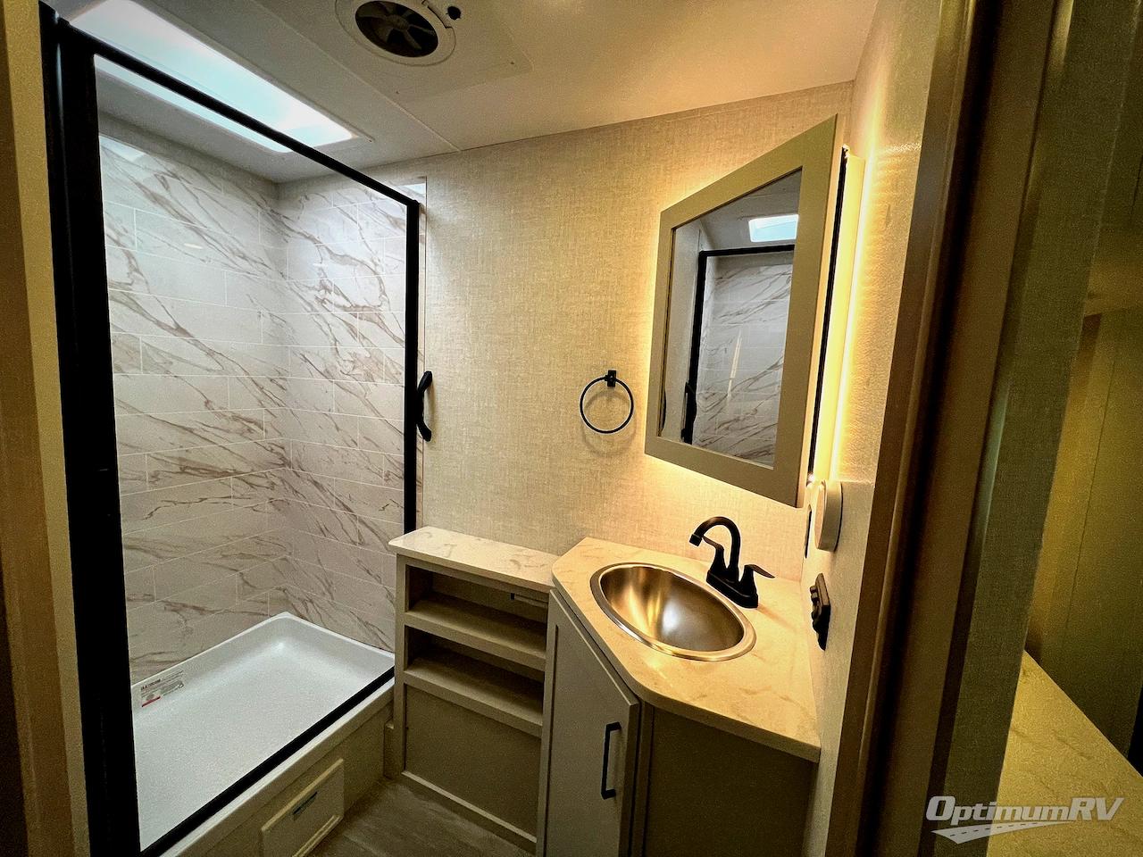 2027 Ember Touring Edition 2200ETL Photo 17