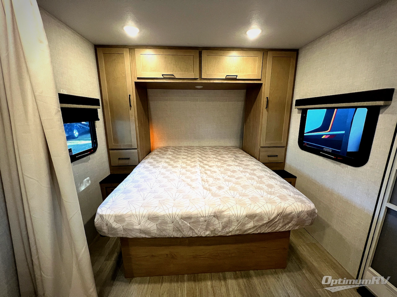 2026 Ember E-Series 22MLQ Photo 17