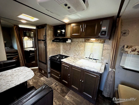 2019 Keystone Passport 239ML Express RV Photo 3