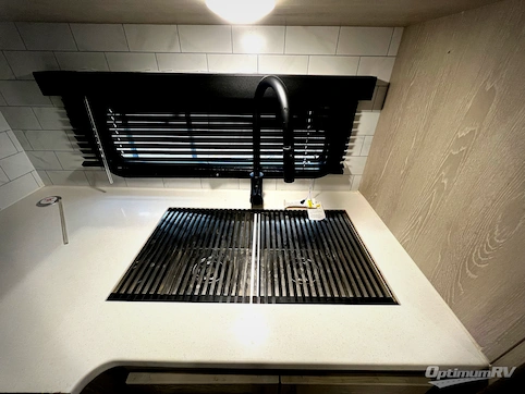 2022 Forest River Rockwood Ultra Lite 2442BS RV Photo 3