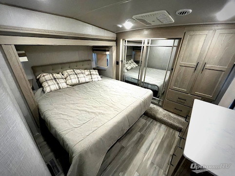 2022 Forest River Rockwood Ultra Lite 2442BS RV Photo 4