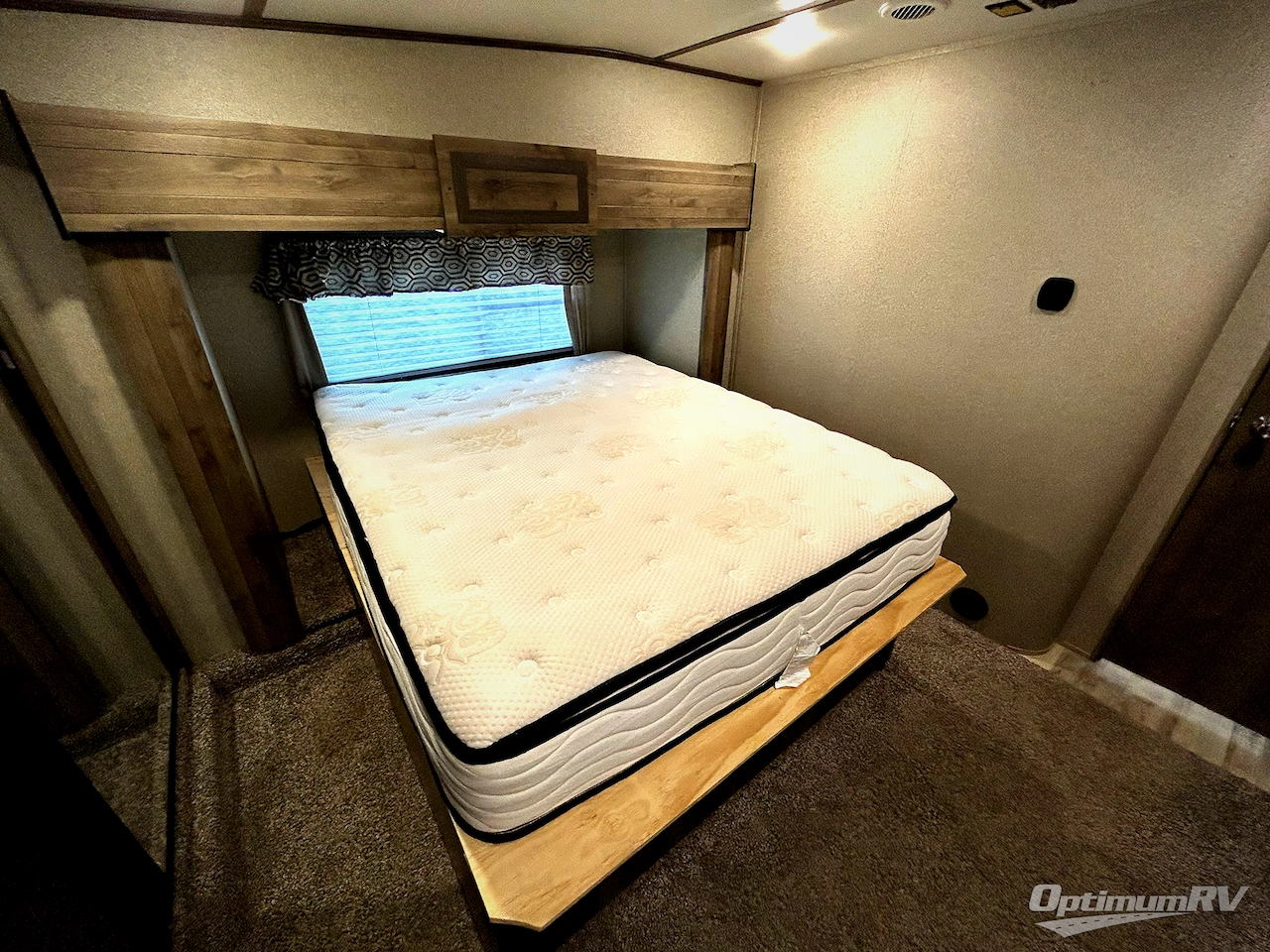 2018 Keystone Sprinter 3551FWMLS Photo 25