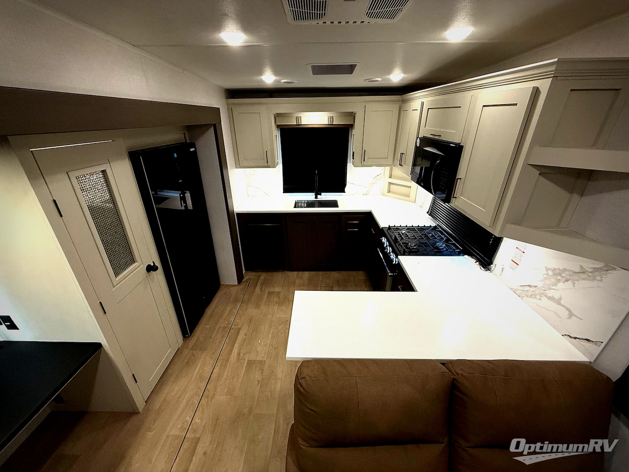 2026 East To West Tandara 388LR Photo 11