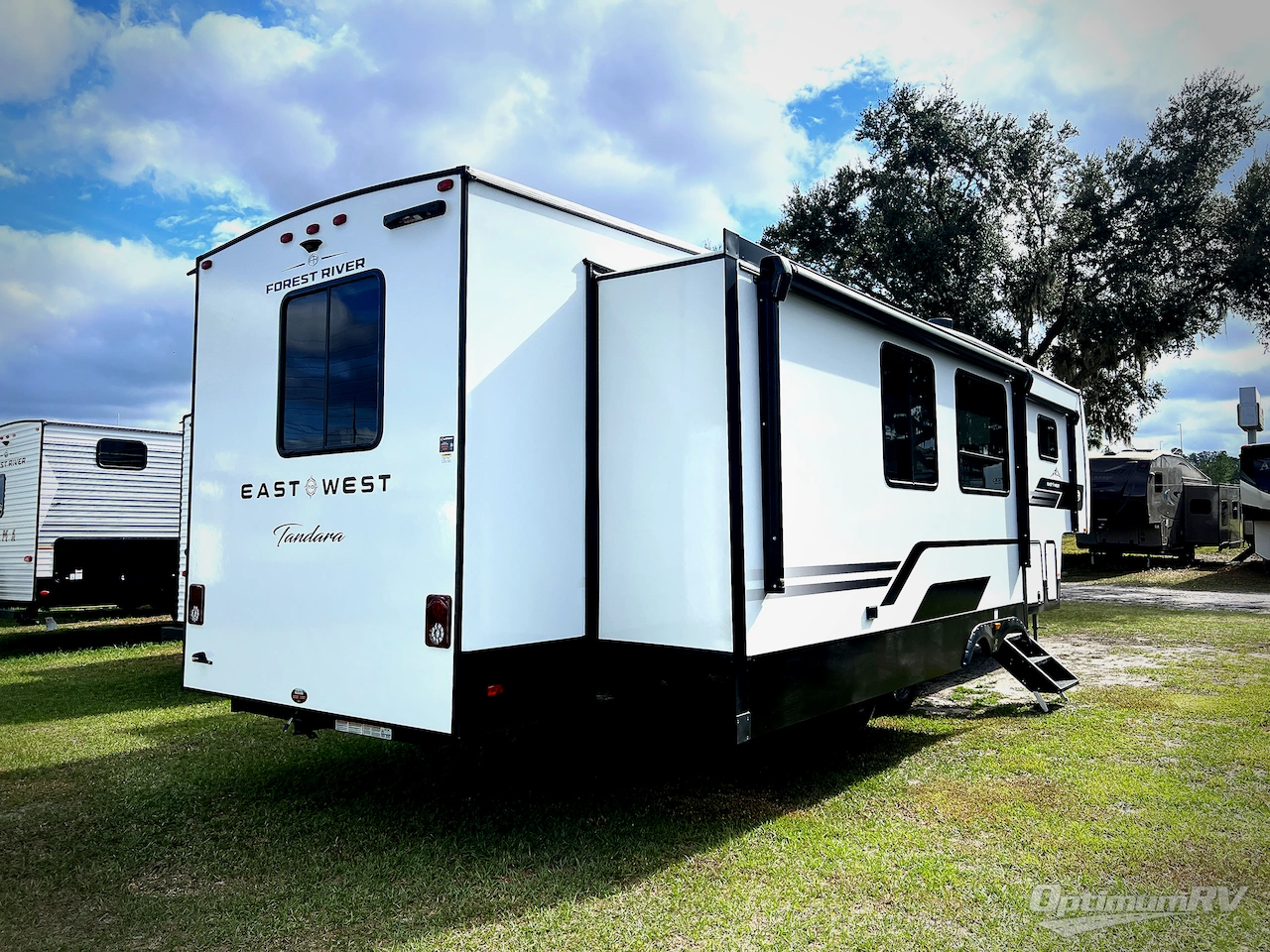 2026 East To West Tandara 388LR Photo 3