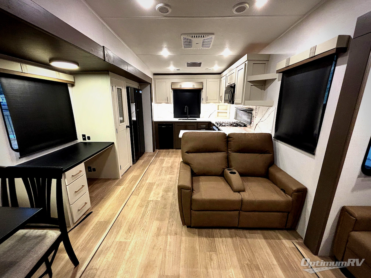 2026 East To West Tandara 388LR Photo 4