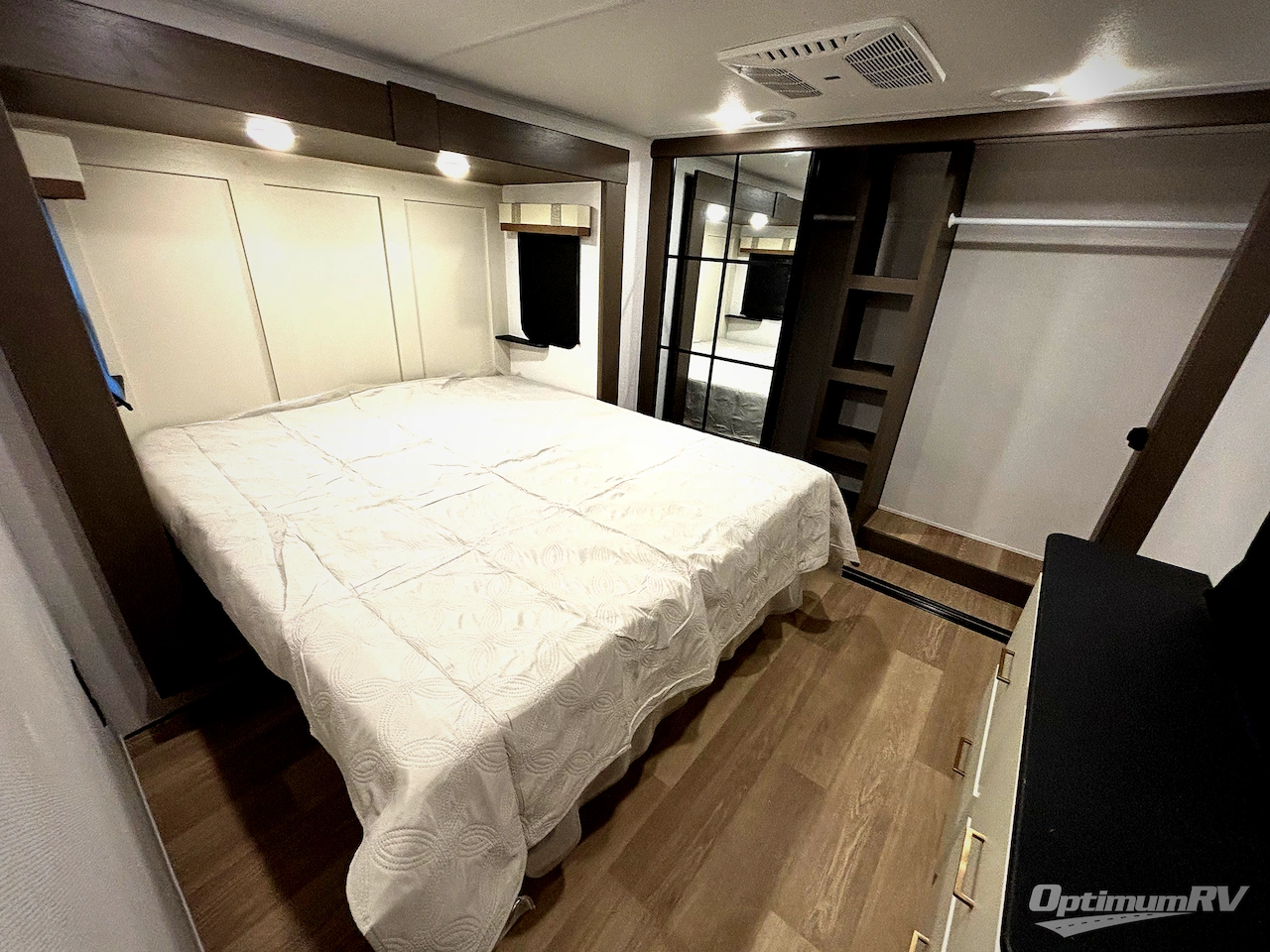 2026 East To West Tandara 388LR Photo 8