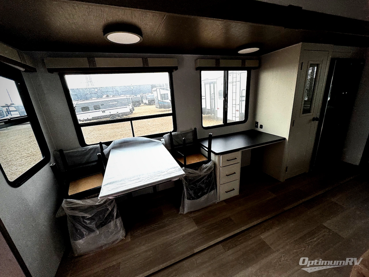 2026 East To West Tandara 388LR Photo 11