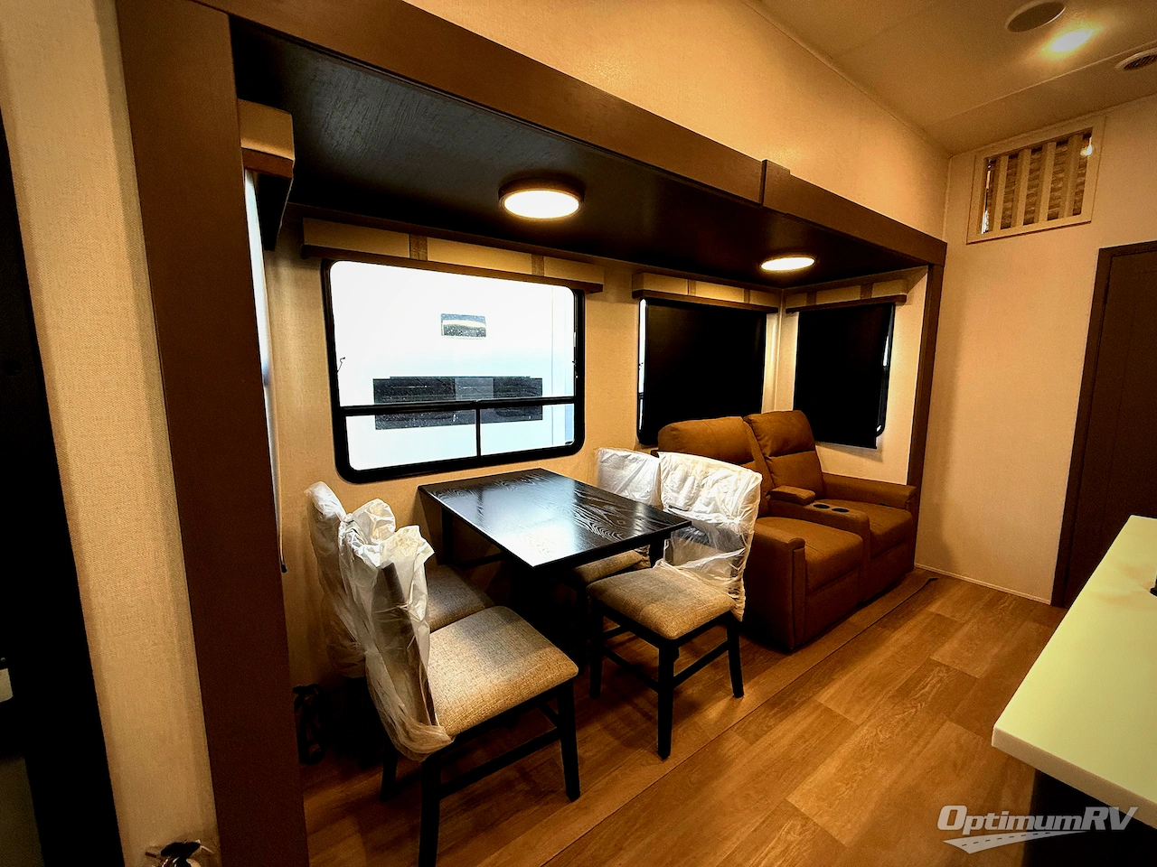 2026 East To West Tandara 389DS Photo 6