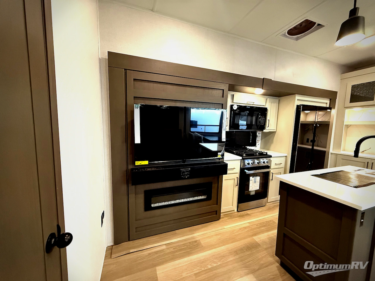 2026 East To West Tandara 389DS Photo 8