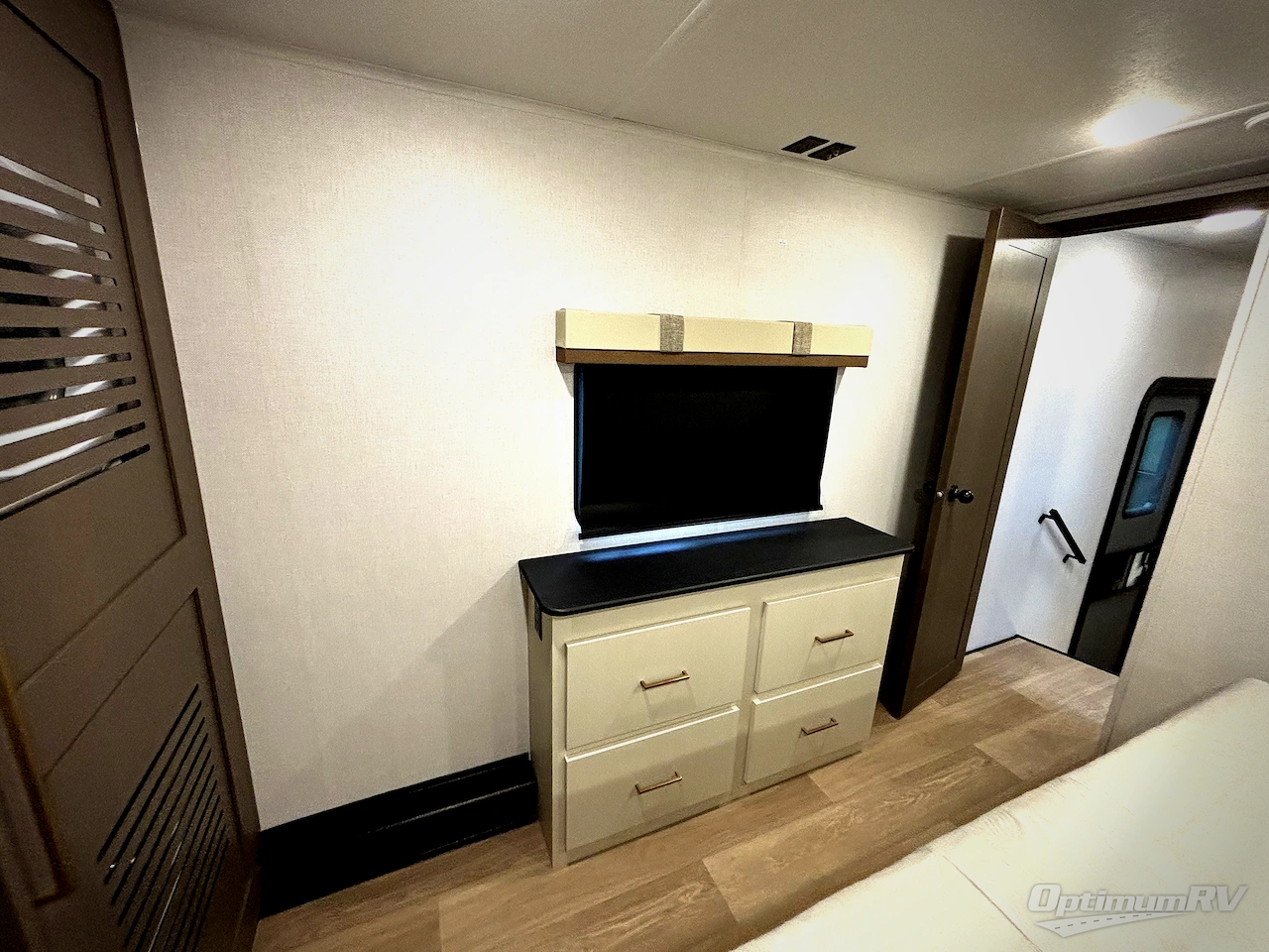 2026 East To West Tandara 387BH Photo 11