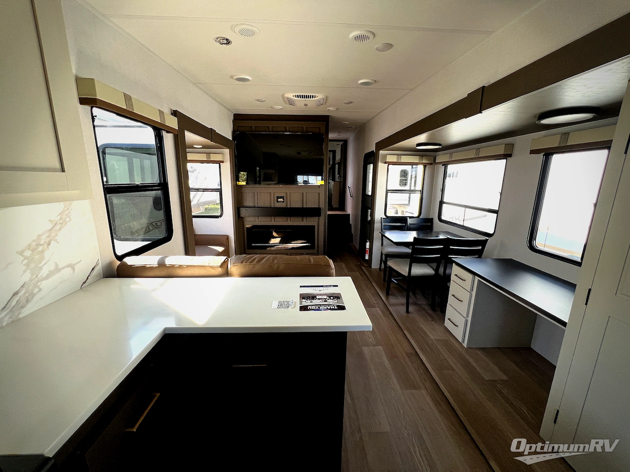 2026 East To West Tandara 388LR Photo 5