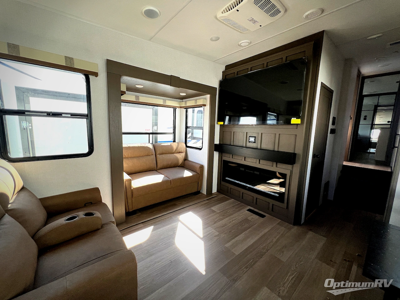 2026 East To West Tandara 388LR Photo 6