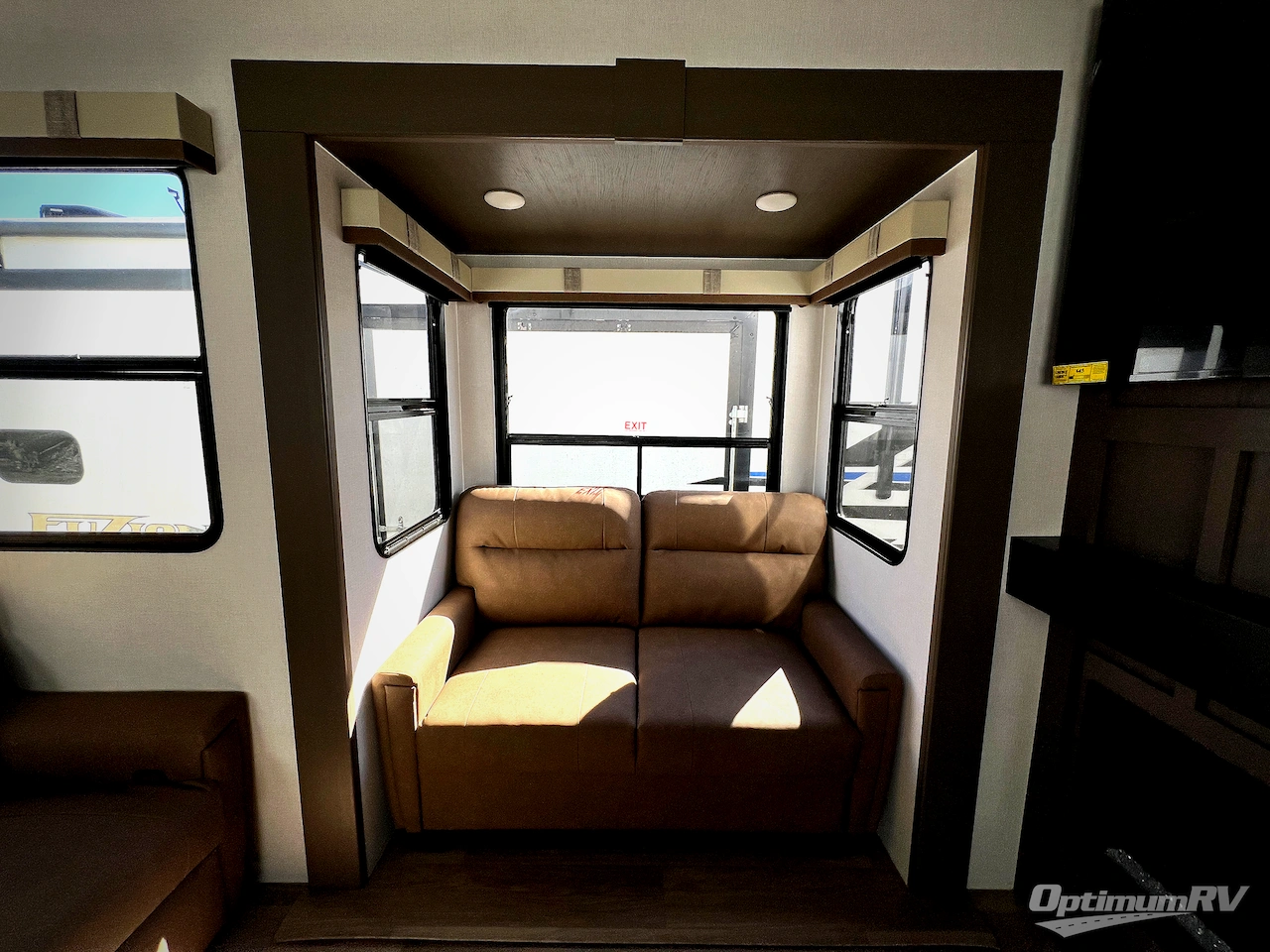 2026 East To West Tandara 388LR Photo 8