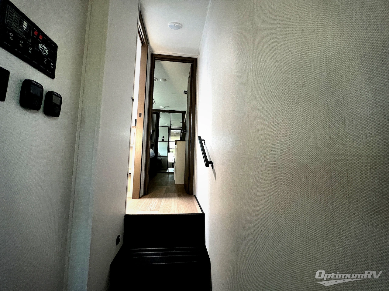 2026 East To West Tandara 388LR Photo 23