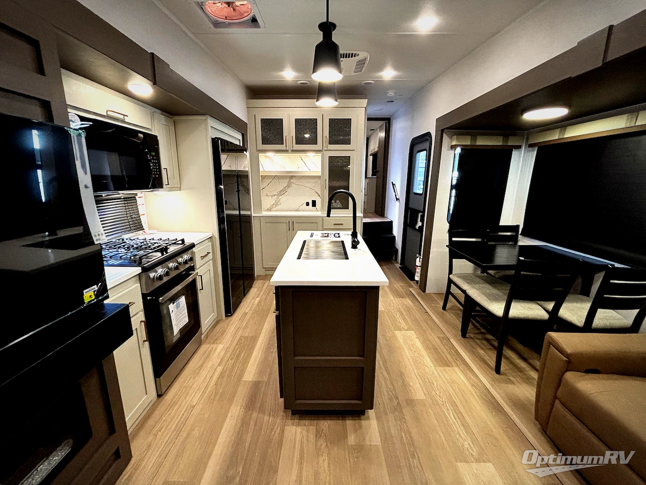 2026 East To West Tandara 295RL Photo 5