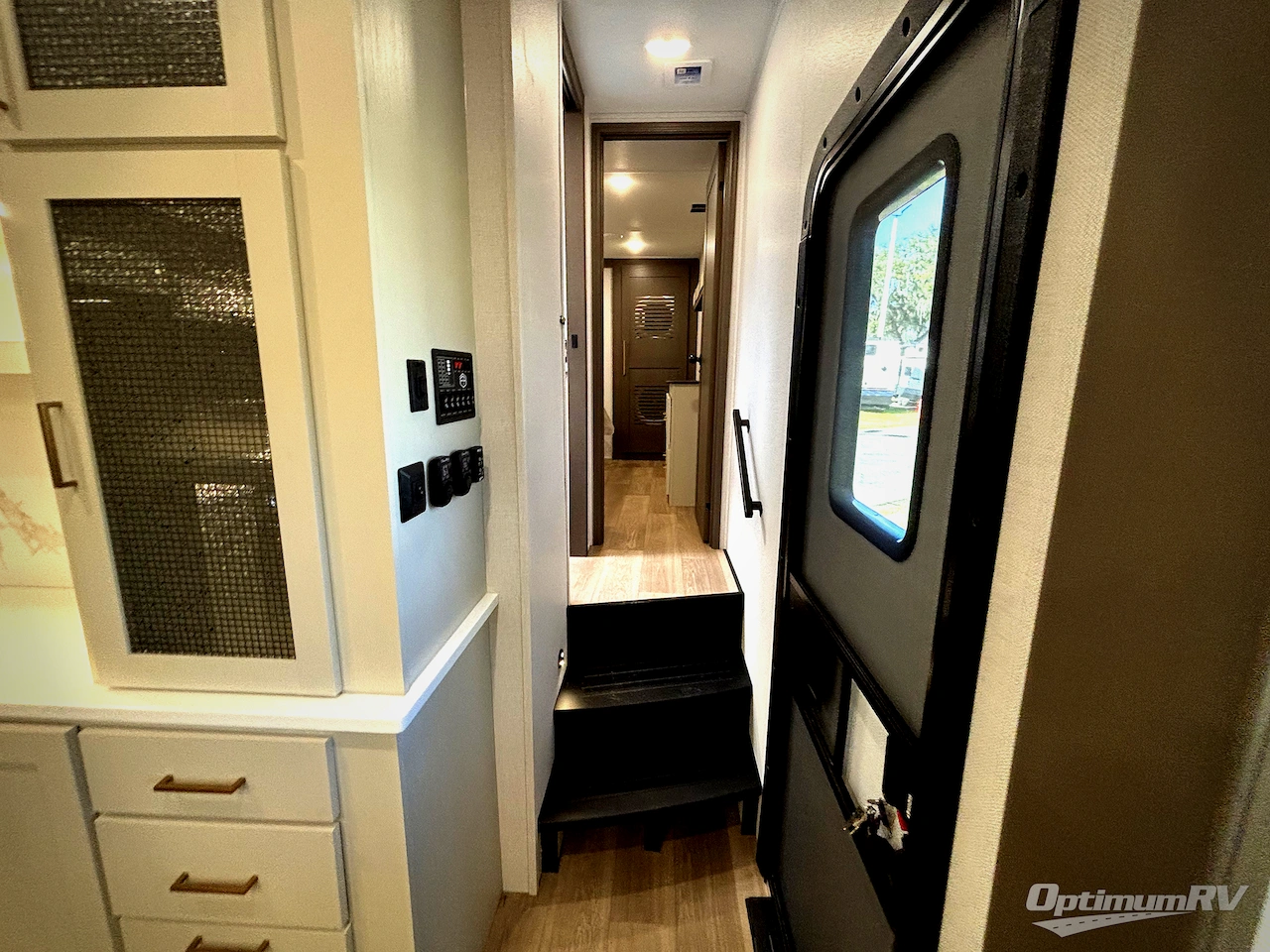 2026 East To West Tandara 389DS Photo 6