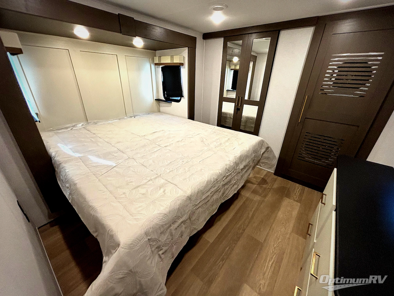 2026 East To West Tandara 389DS Photo 7