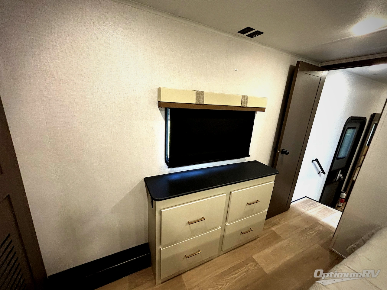 2026 East To West Tandara 389DS Photo 11