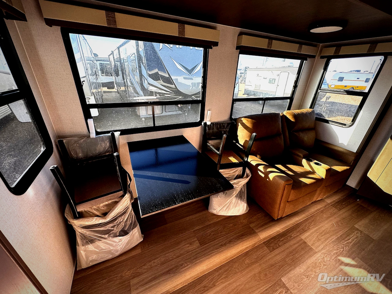 2026 East To West Tandara 389DS Photo 4